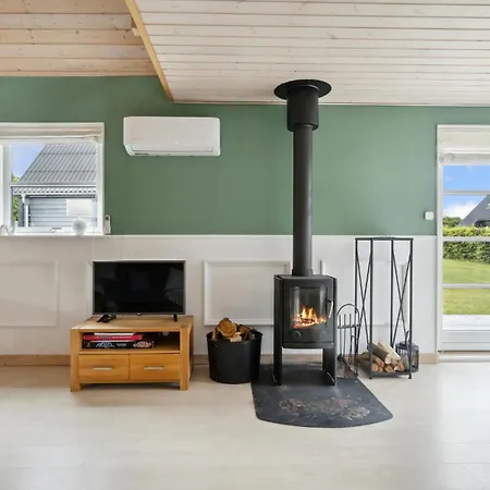 Holiday home In With Kitchen *