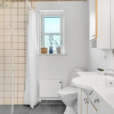 In With Kitchen