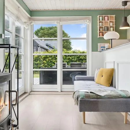 Holiday home In With Kitchen Farso