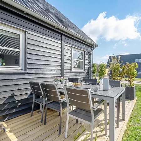 Holiday home In With Kitchen *