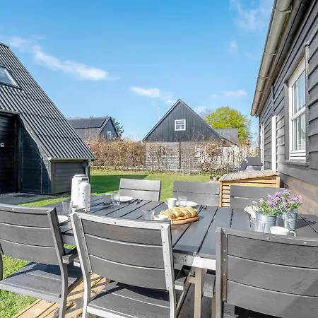 Holiday home In With Kitchen *